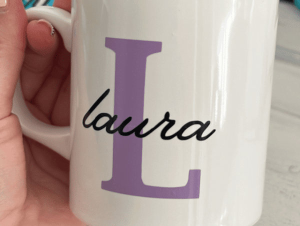 Taza personalizada con nombre e inicial - Imagen 2